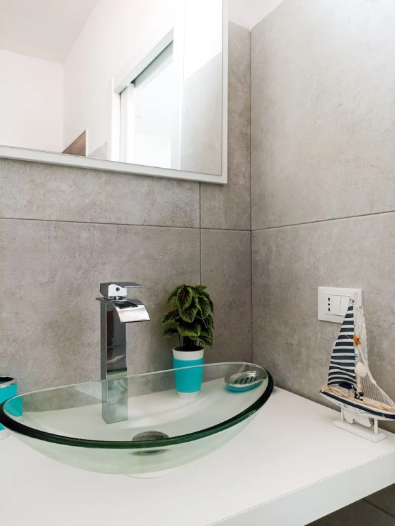 Kolossoi Guest House