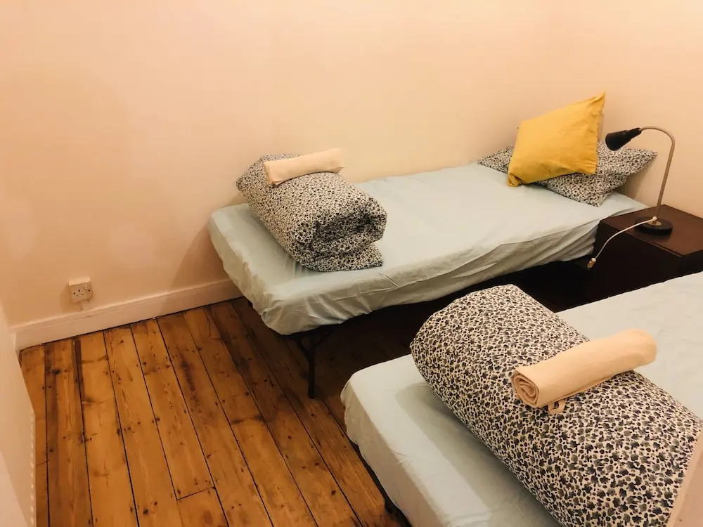 3bed apartment next to eurostar station