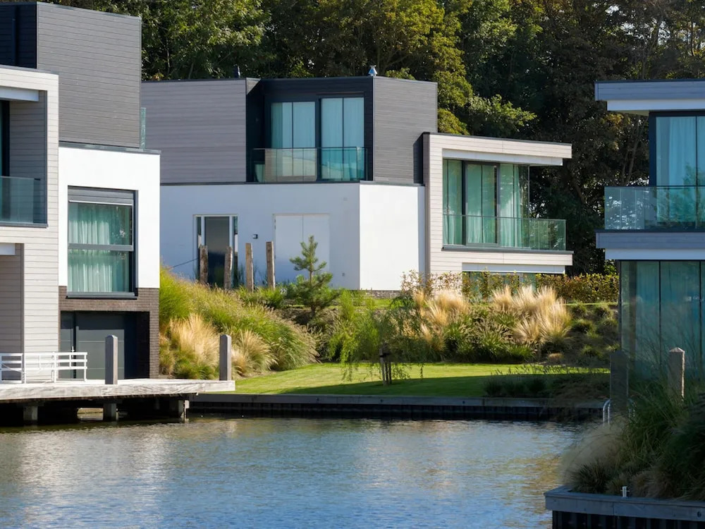 Villa With Washing Machine, 4 Bathrooms, Near Veerse Meer