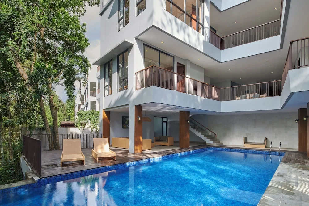 Radiance Hill View 10BR Villa with a Private heated swimming Pool