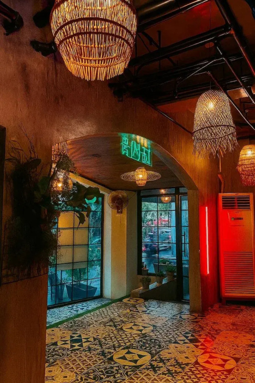 CONNECTOR Hostel