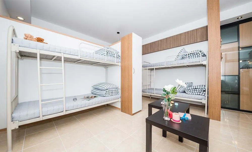 Peter Pan Guesthouse - Hostel
