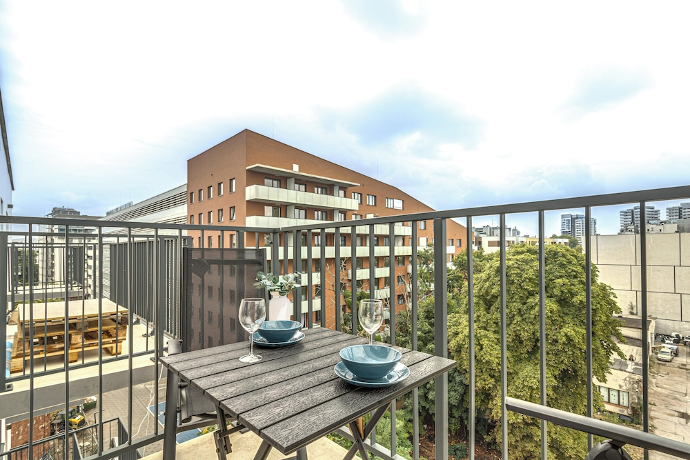 RentPlanet - Apartamenty Dmowskiego