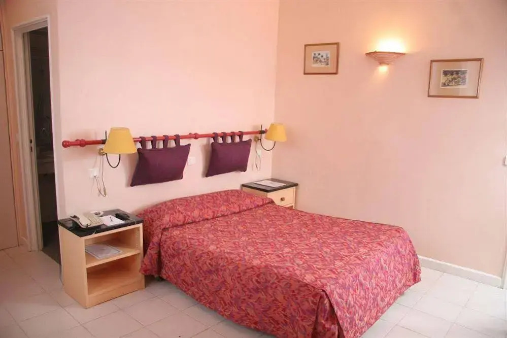 Tana Hotel