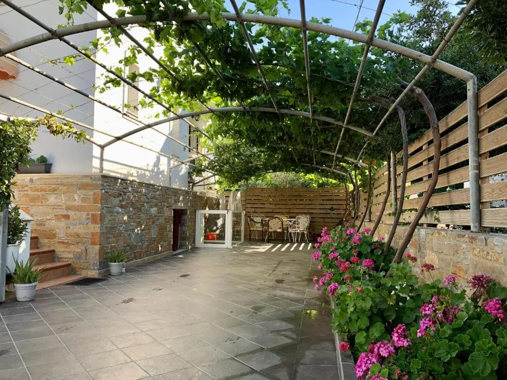 Dea House