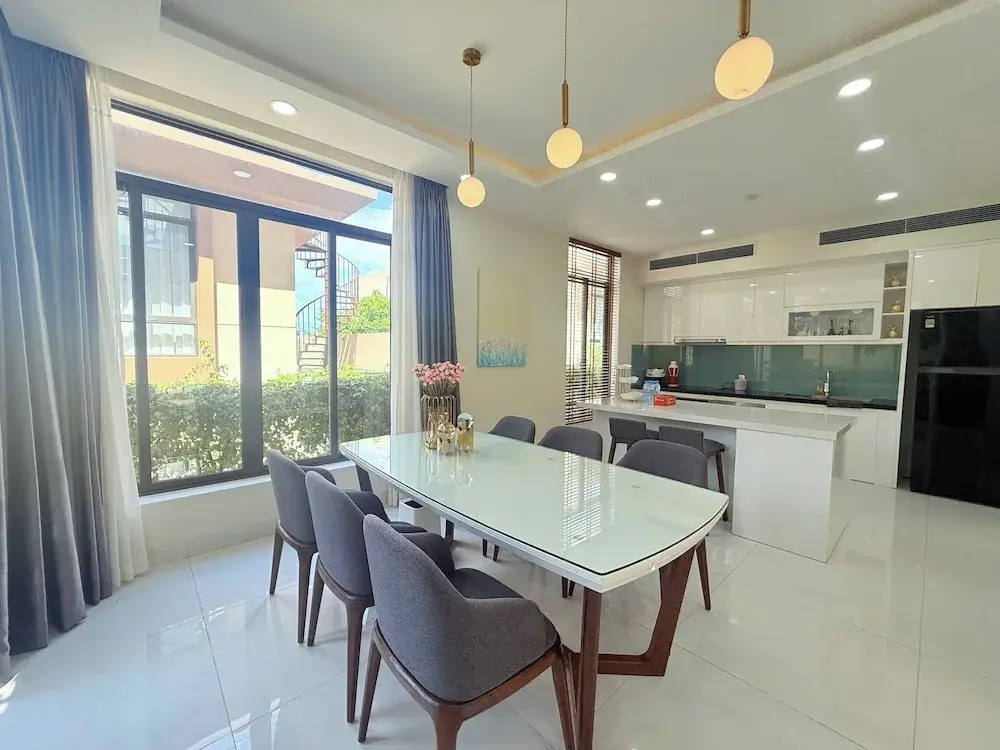 Deluxe Villa Beach Front