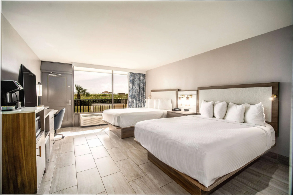 La Quinta by Wyndham Cocoa Beach Oceanfront