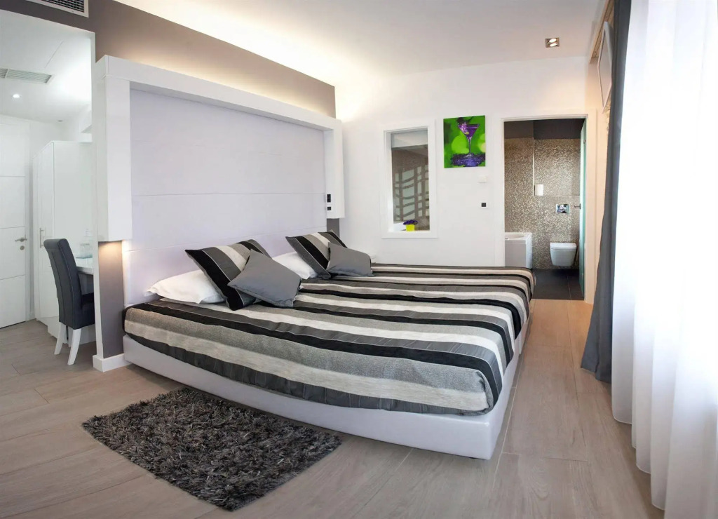 Authentic Luxury Rooms