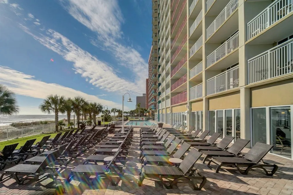 Paradise Resort 410