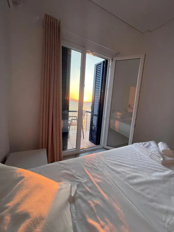 Hotel Avra