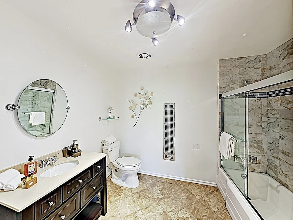 New Listing! All-suite Oasis W/ Casita, Pool & Spa 3 Bedroom Home
