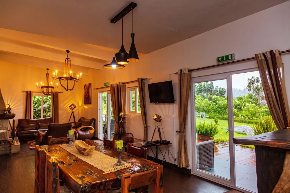 Amakoro Songa Lodge