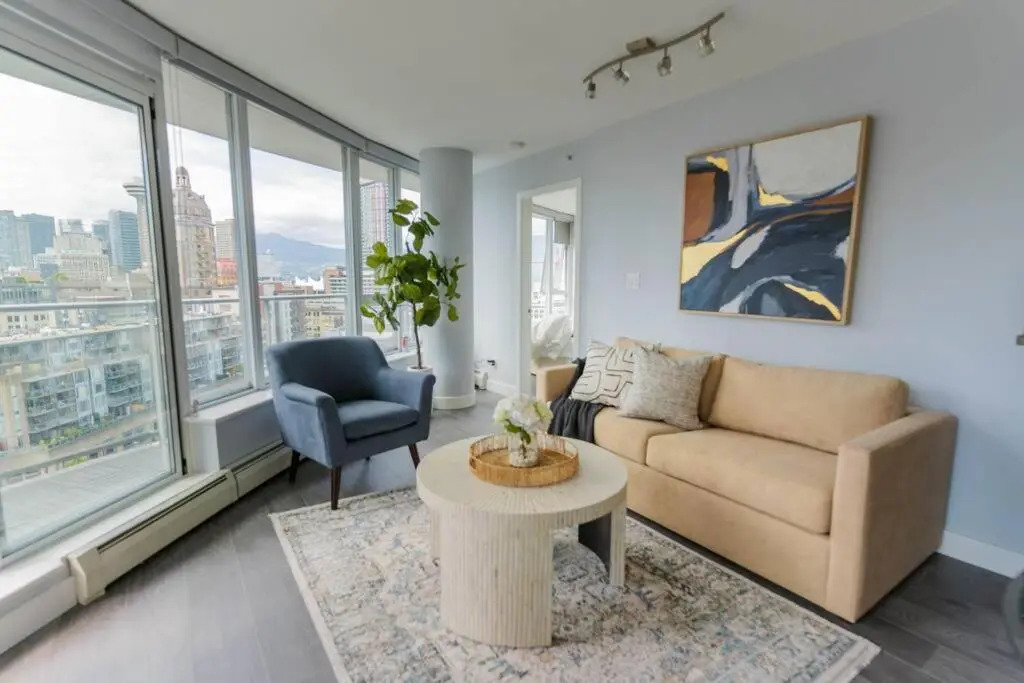 Downtown King Suite-Surround Views-Pool/Gym/Parkng
