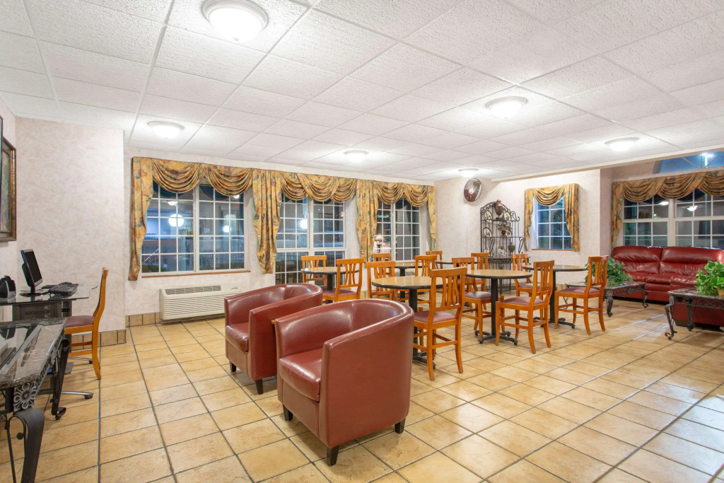 Microtel Inn & Suites by Wyndham Charlotte/Northlake