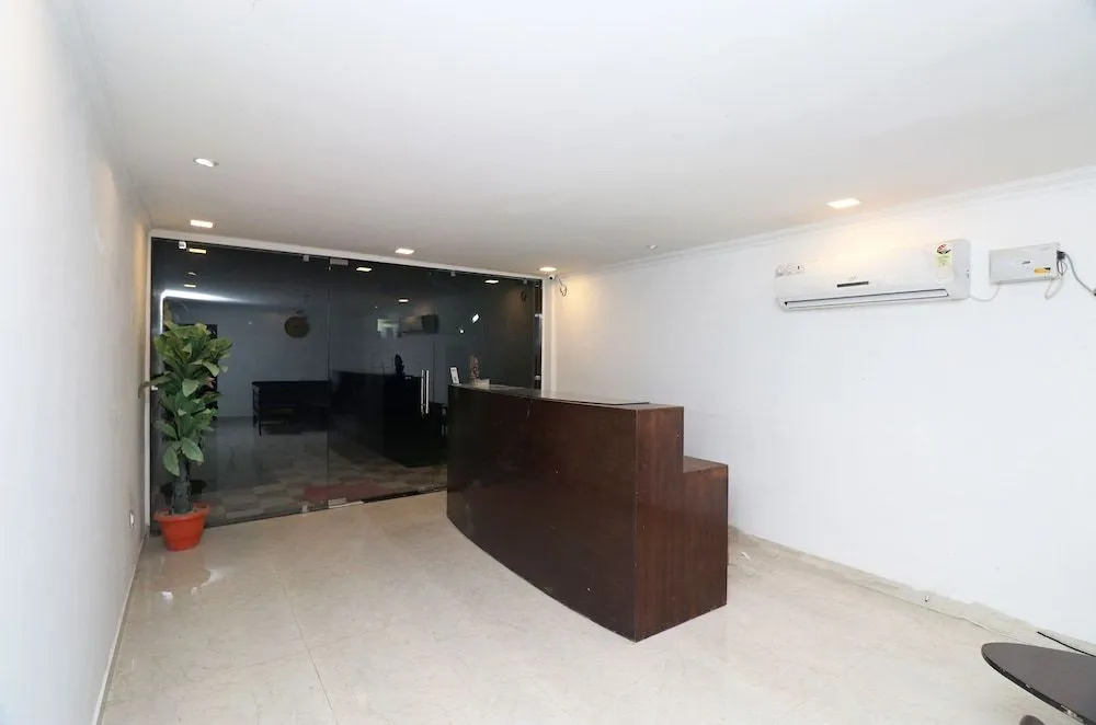 Oyo 19979 Hotel Rajshri