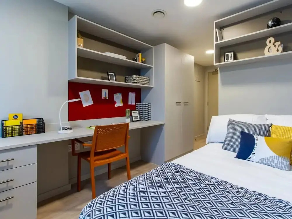 For Students Only Calico in Liverpool 5 Min Walk to Train Station