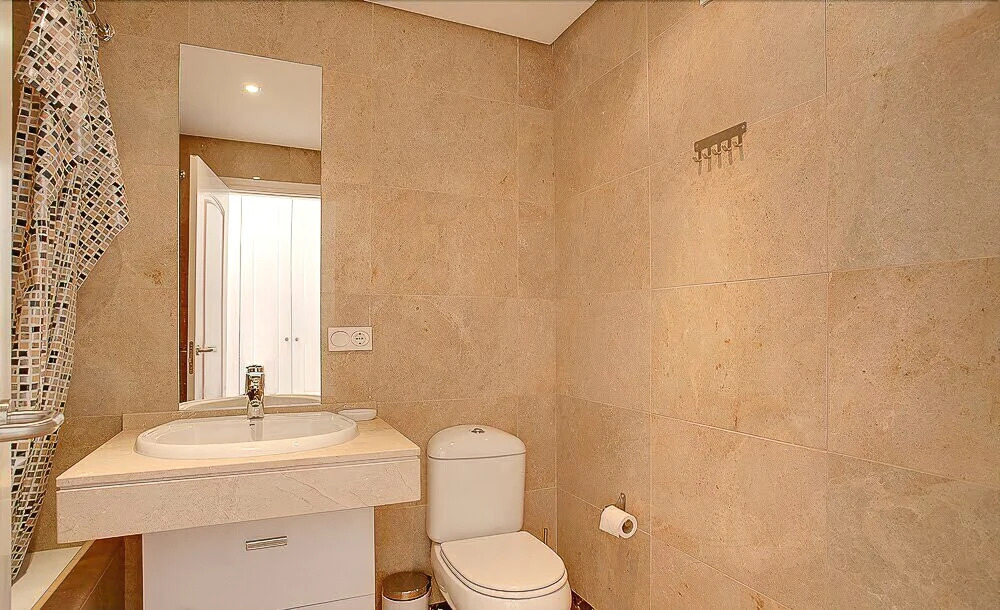 3 bedroom apartment garden and sea view