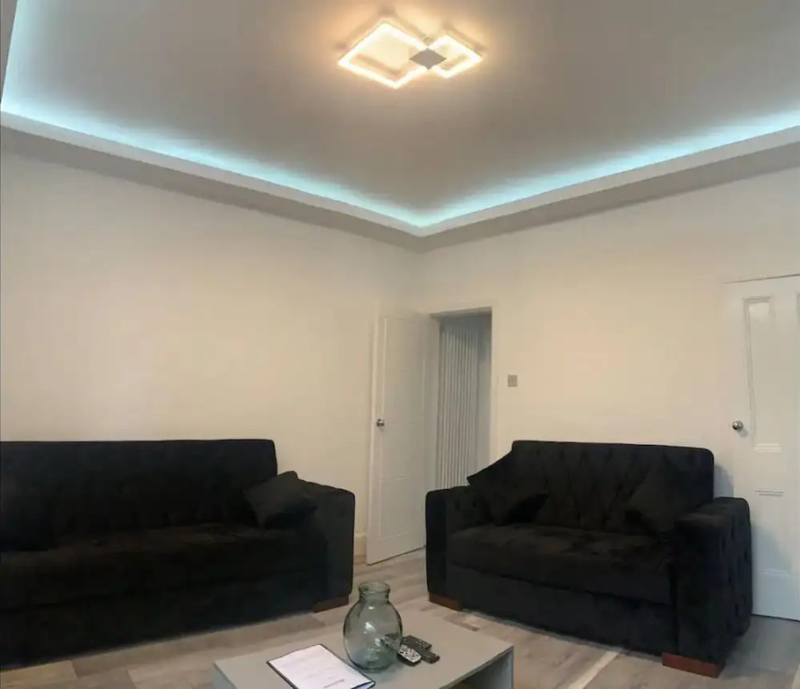 House With Modern Interior, Conveniently Located