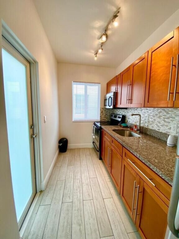 Miami Beach Versatile Plus Apartment