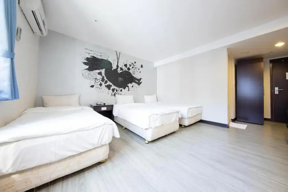 Newhotel