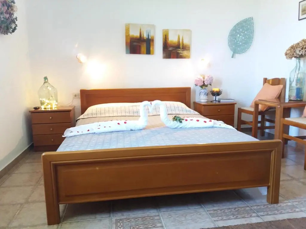 Dimosthenis Karastamatis Rooms
