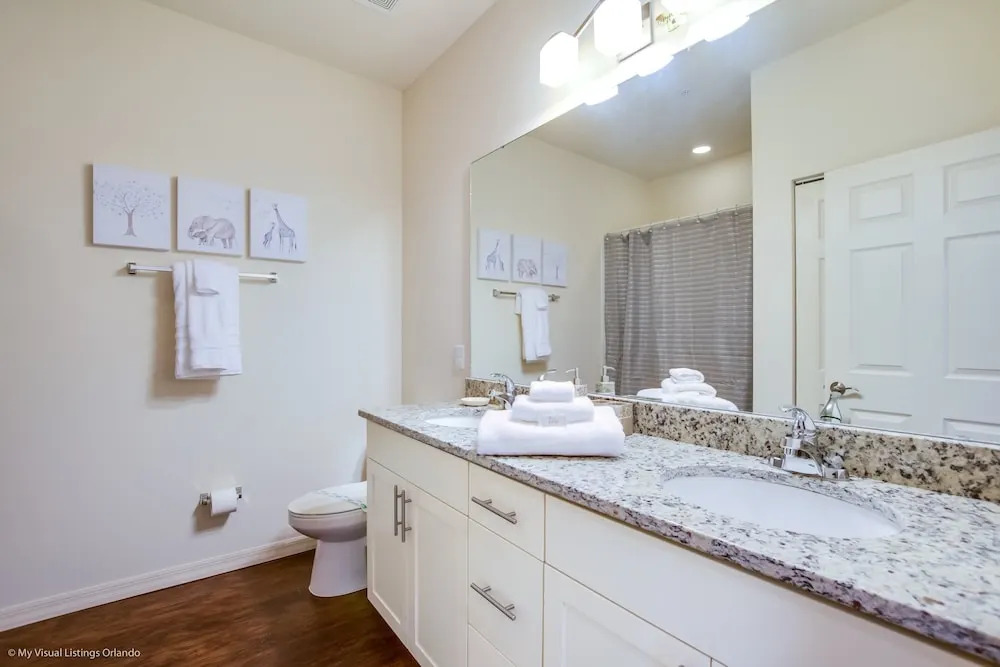 3 Bdrm West Lucaya Village