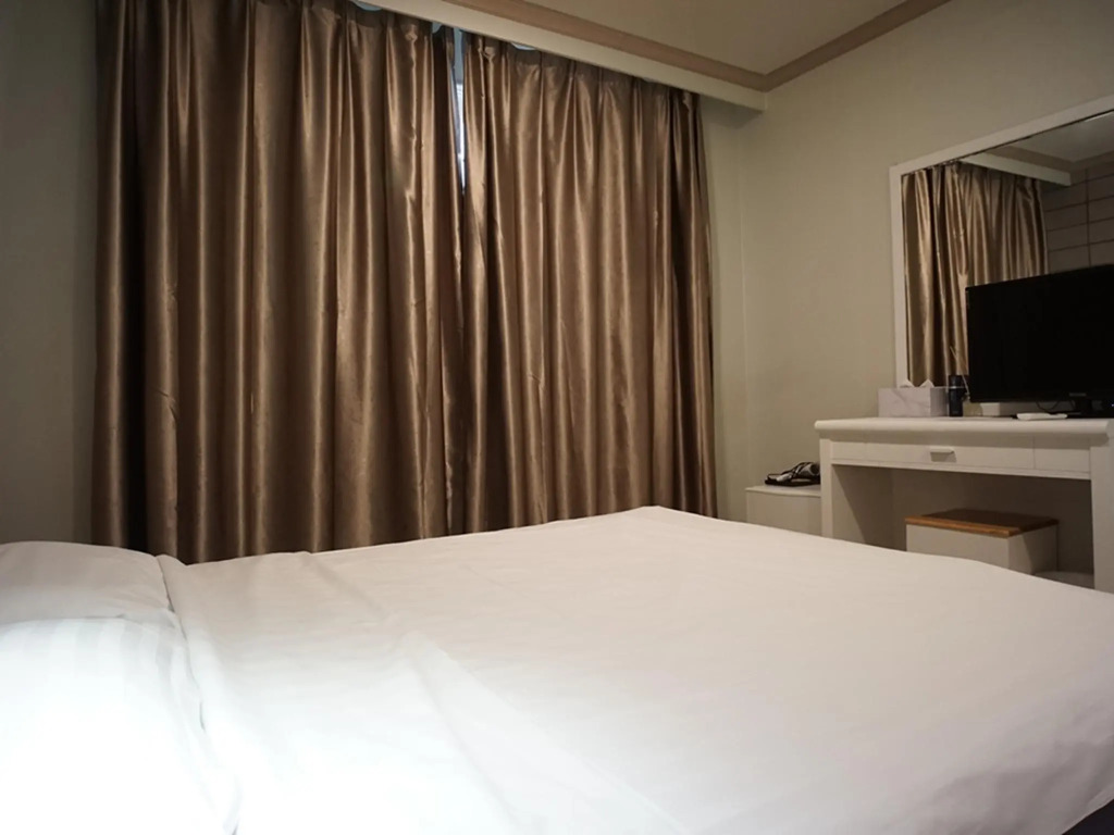 Apple Hotel