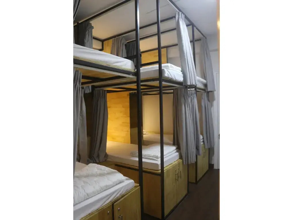 Vector Hostel