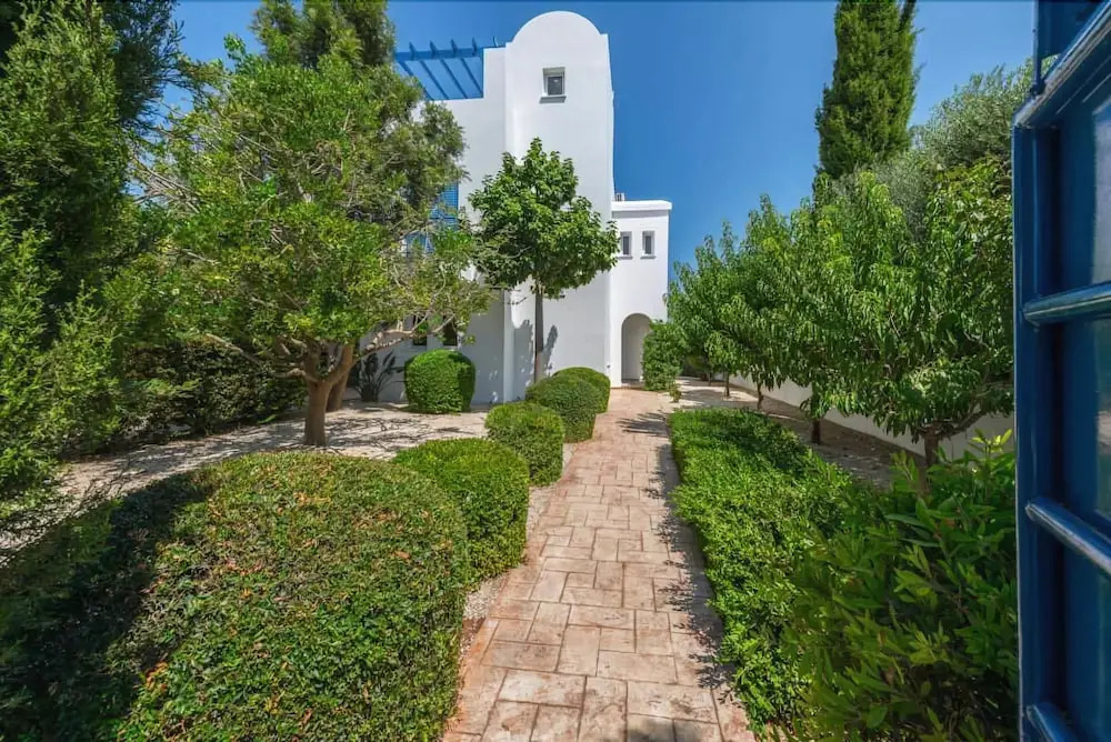 Villa Latchi Thea