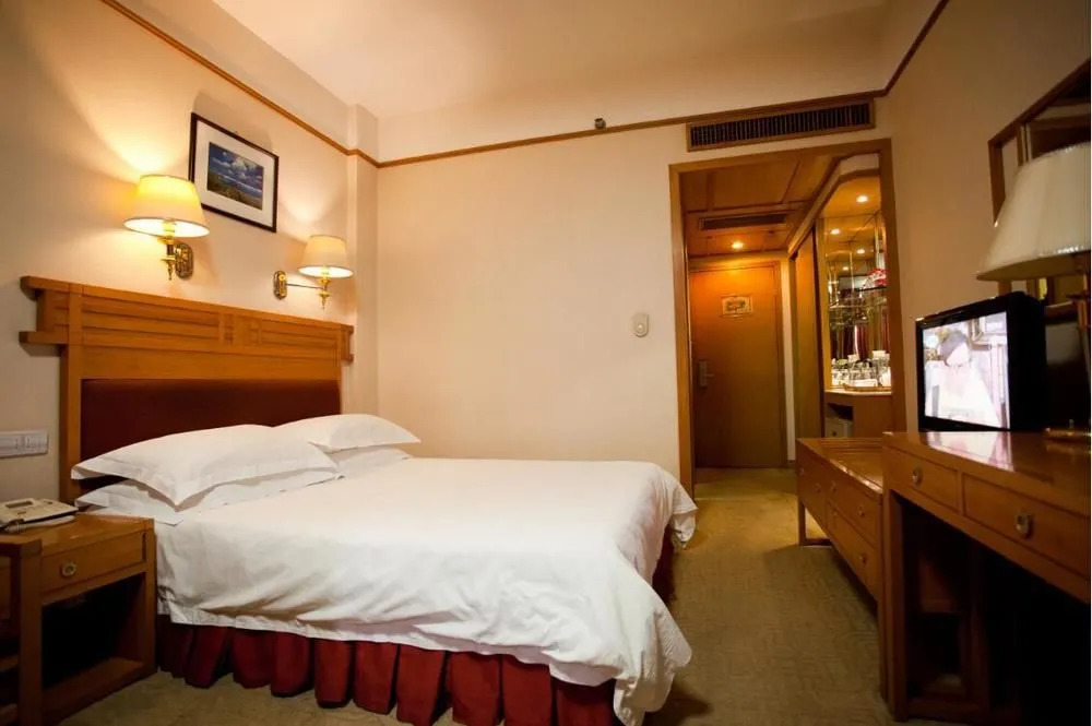 Mingxiang Hotel (Wenling Zeguo Passenger Transport Center)