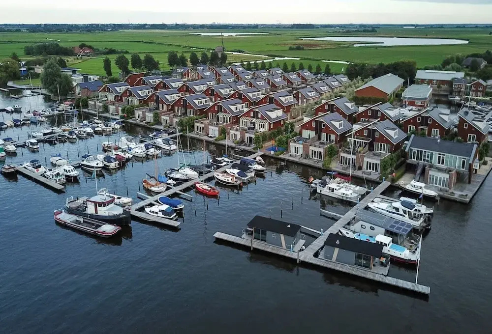 Houseboat at Marina With Lake Views