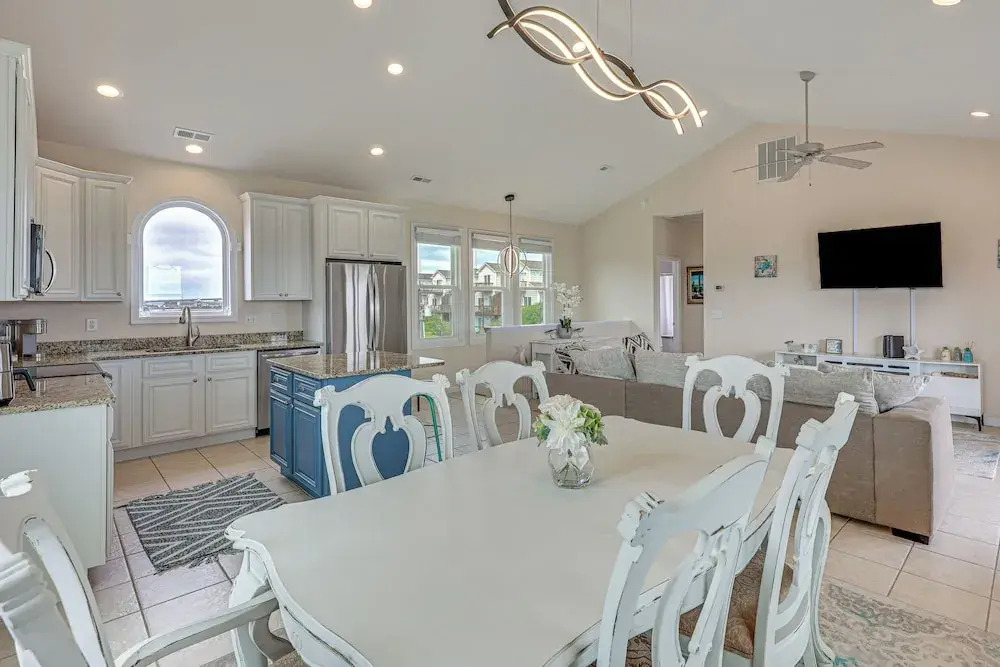Walk to Surf City Beach: Ocean-view Home w/ Decks!
