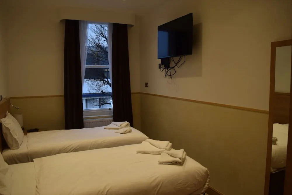 Arlo Apartments