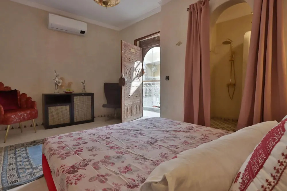 Riad la fayette bed & breakfast