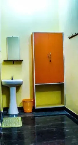 Srinivasa Residency