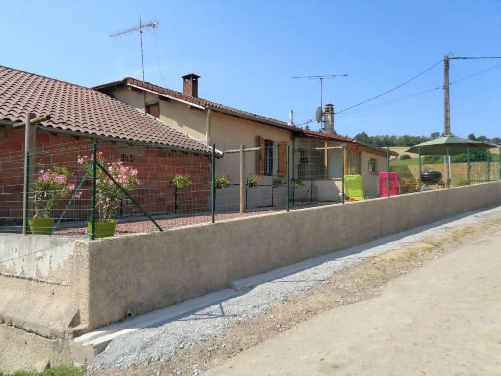 Charmant gîte à la ferme avec terrasse et animaux admis - FR-1-496-235