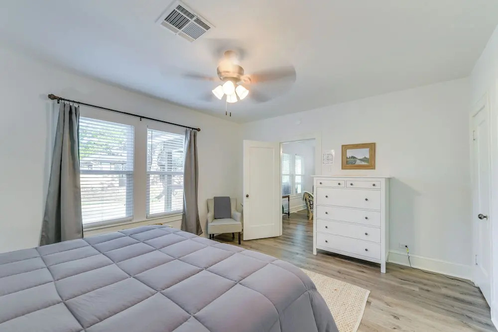 3 Mi to Baylor U: Home w/ Shared Yard