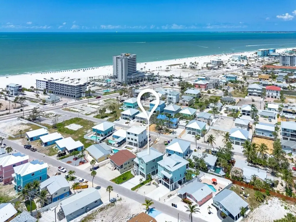 209 Seabreeze Escape: NEW Spacious 5-Bedroom Pool Home 5 Home