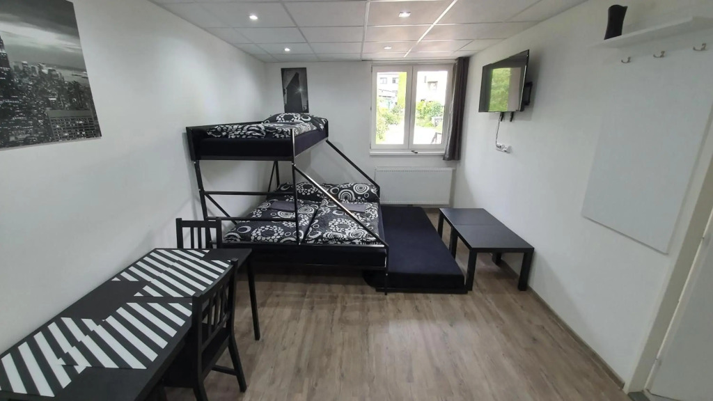 Small Apartments Denisa Business