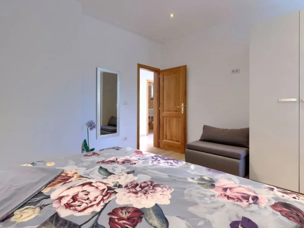 Apartment Mir Dorio
