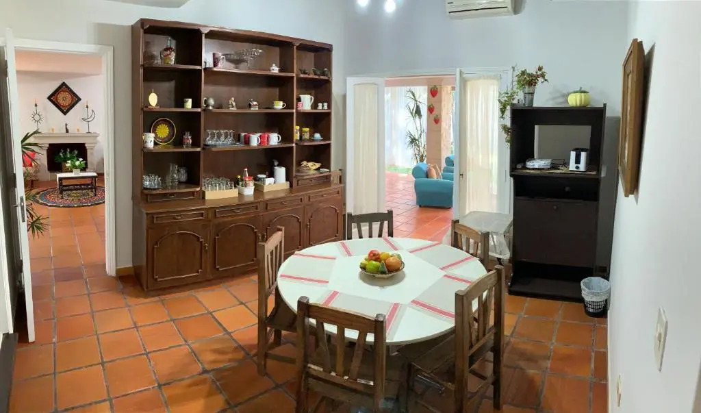 Casa para 12 con garaje, jardín y quincho