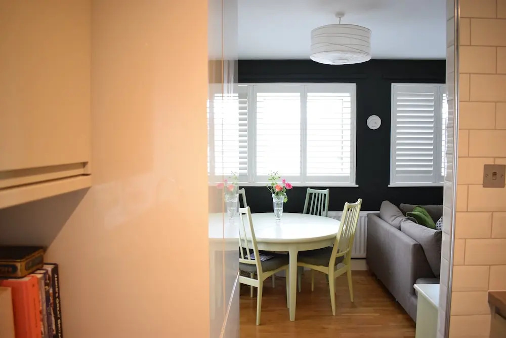 1 Bedroom Flat With Roof Terrace In Fulham