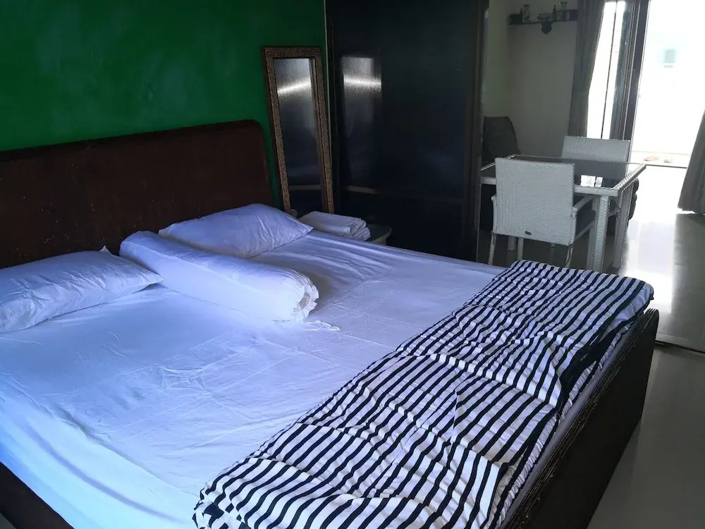Room-apartment 1 Bedroom 203