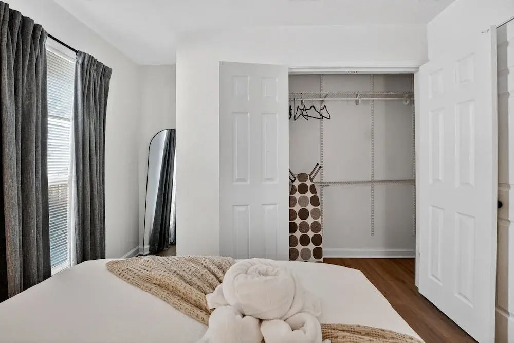 Modern 3br Townhouse Near Brushy Creek 3 Bedroom Duplex