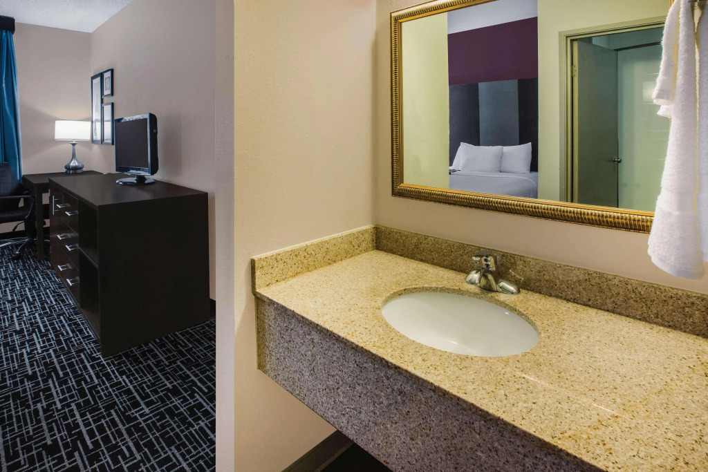La Quinta Inn by Wyndham Indianapolis North