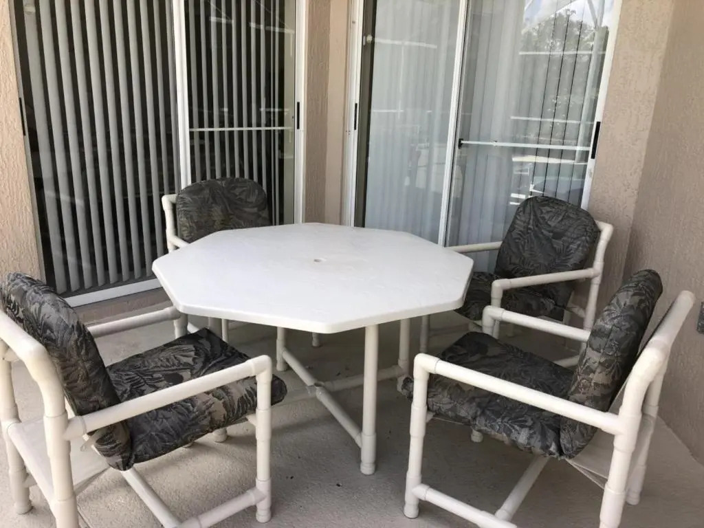 1531GUV -Home away from home! Golf front villa!