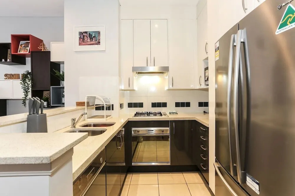 Beautiful home 2beds Apt @Waterloo-Close to CBD