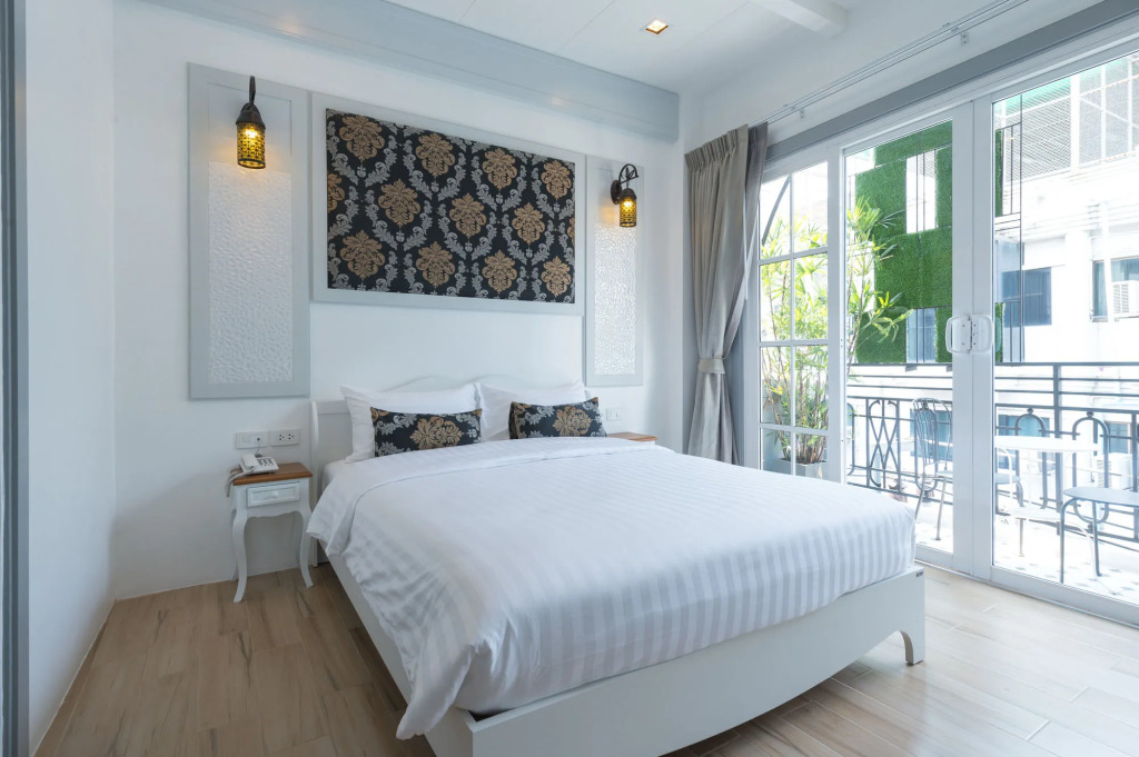 White Ivory Bed And Breakfast
