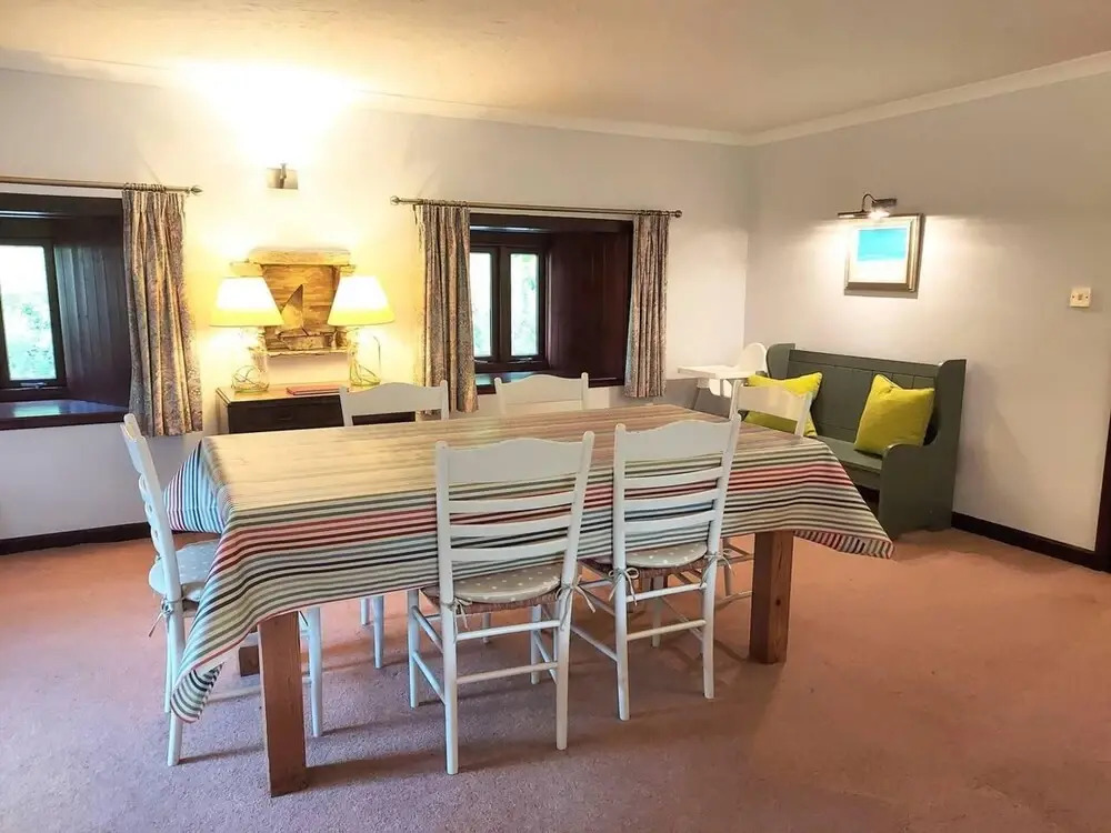 Coastal 4-bed Barn Between Salcombe & Hope Cove