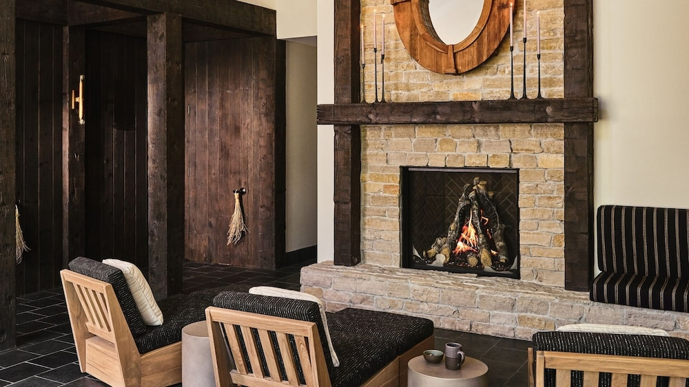 The Inn at Mattei's Tavern, Auberge Collection